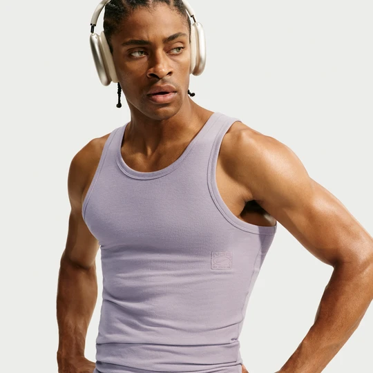 Zdjęcie produktu Męska koszulka bez rękawów Nike z prążkowanego materiału N.A.C. Dri-FIT - Fiolet