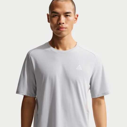 Zdjęcie produktu Męska koszulka do biegania Dri-FIT ADV Nike ACG „Solar Chase” - Szary
