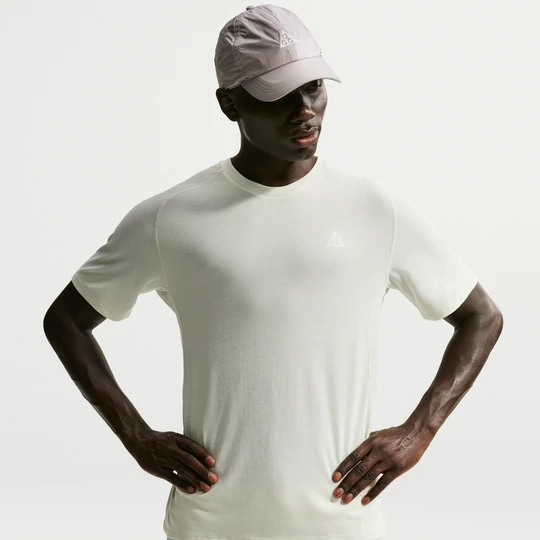 Zdjęcie produktu Męska koszulka do biegania Dri-FIT ADV Nike ACG „Solar Chase” - Zieleń