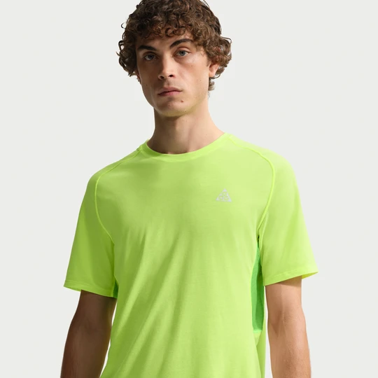 Zdjęcie produktu Męska koszulka do biegania Dri-FIT ADV Nike ACG „Solar Chase” - Żółty
