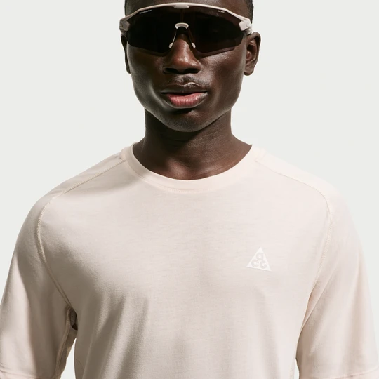Zdjęcie produktu Męska koszulka do biegania w terenie Dri-FIT ADV ACG Solar Chase - Brązowy Nike