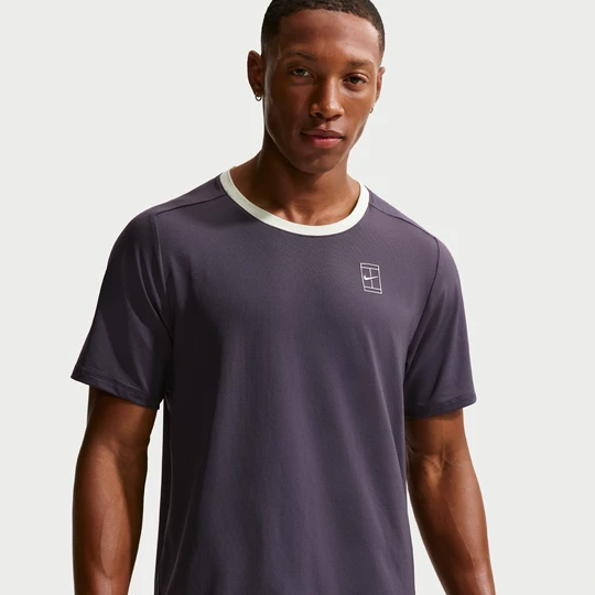 Zdjęcie produktu Męska koszulka do tenisa Dri-FIT NikeCourt Advantage - Fiolet