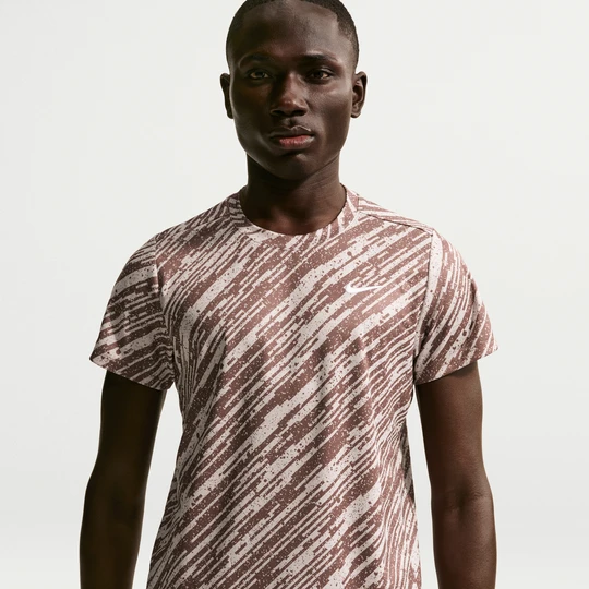 Zdjęcie produktu Męska koszulka do tenisa Dri-FIT NikeCourt Victory - Fiolet