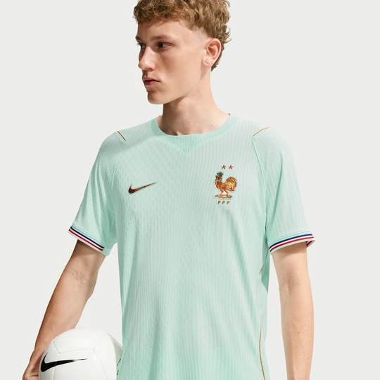 Zdjęcie produktu Męska koszulka piłkarska Nike Aero-FIT reprezentacja Francji Match 2026 (wersja wyjazdowa) - Zieleń