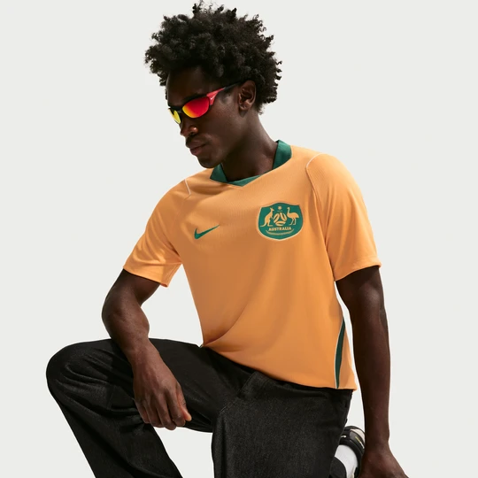 Zdjęcie produktu Męska koszulka piłkarska Nike Dri-FIT Australia Stadium 2026 (wersja domowa) - Brązowy