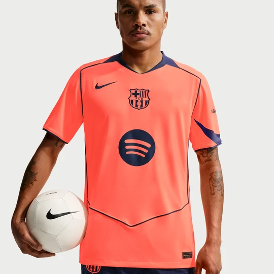 Zdjęcie produktu Męska koszulka piłkarska Nike Dri-FIT Total 90 FC Barcelona 2025 / 26 Stadium (wersja trzecia) – replika - Pomarańczowy
