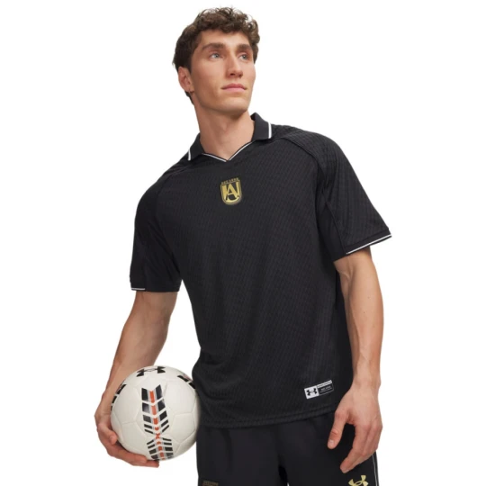 Zdjęcie produktu Męska koszulka piłkarska Under Armour UA 96 Terrace Country - czarna