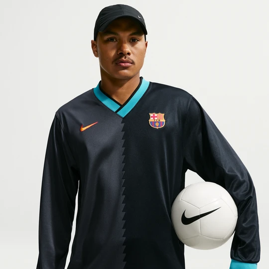 Zdjęcie produktu Męska koszulka piłkarska z długim rękawem Nike Dri-FIT FC Barcelona Energy (wersja wyjazdowa) - Czerń