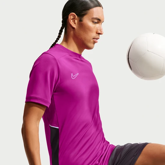 Zdjęcie produktu Męska koszulka piłkarska z krótkim rękawem Dri-FIT Nike Academy - Fiolet