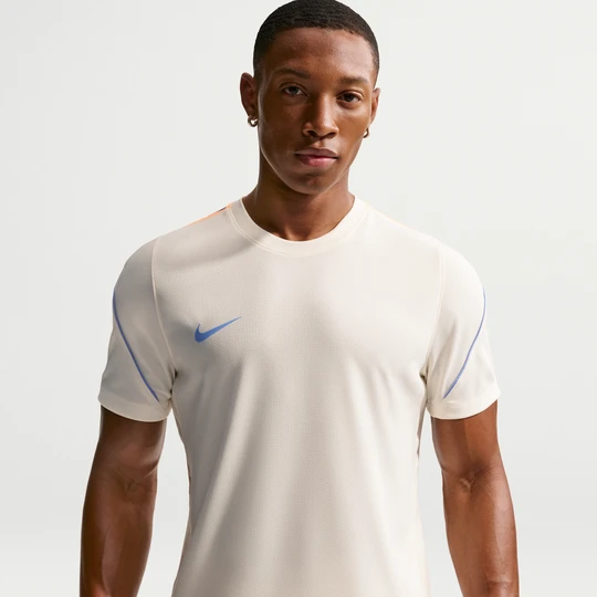 Zdjęcie produktu Męska koszulka piłkarska z krótkim rękawem Dri-FIT Nike Strike - Brązowy