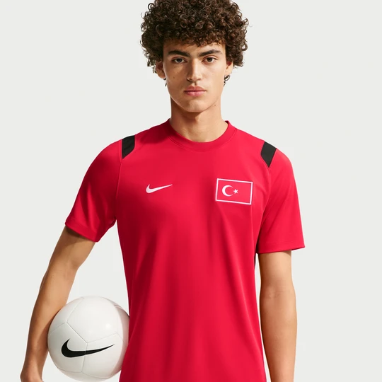 Zdjęcie produktu Męska koszulka piłkarska z krótkim rękawem Nike Dri-FIT Academy Pro Turcja 2026 - Czerwony