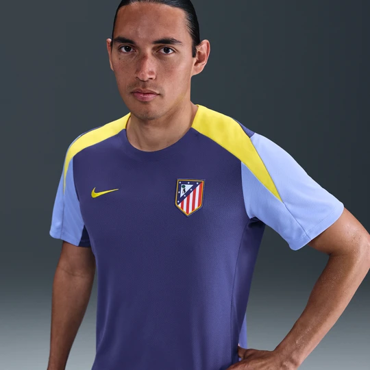 Zdjęcie produktu Męska koszulka piłkarska z krótkim rękawem Nike Dri-FIT Atlético Madryt Strike - Fiolet