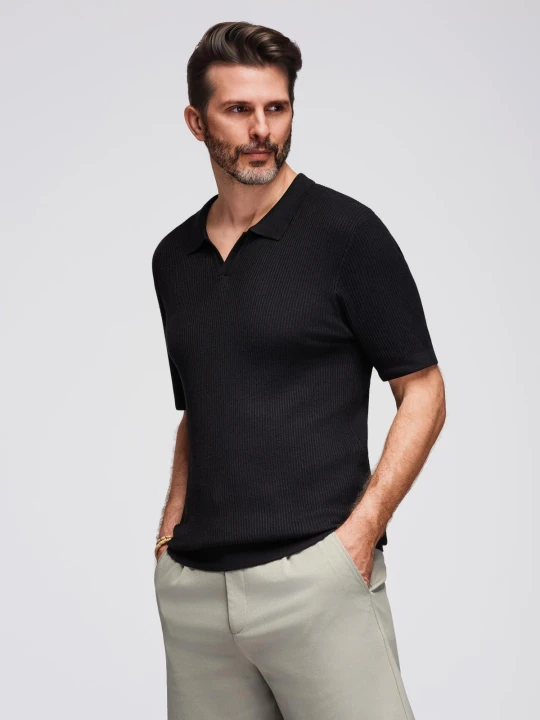 Zdjęcie produktu Męska koszulka polo bez guzików z otwartym kołnierzykiem – czarna V2 - Rozmiar: L Ombre Clothing