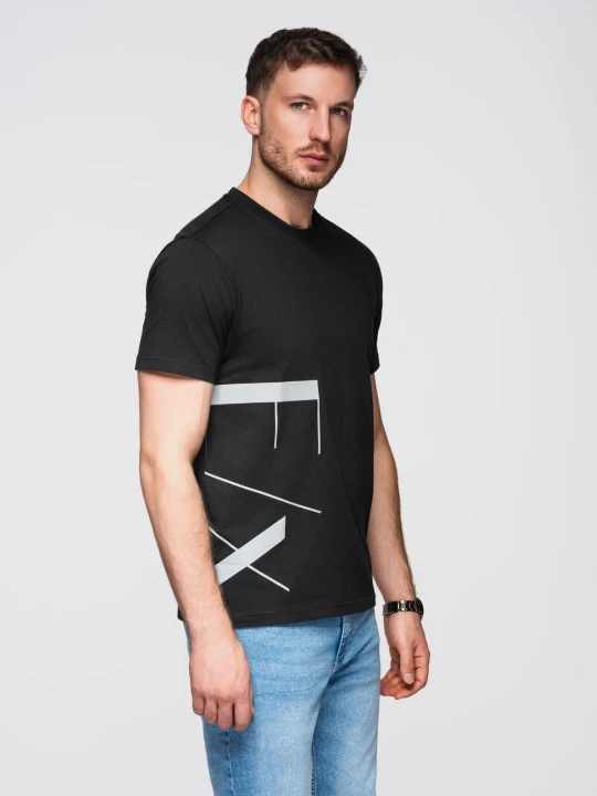 Zdjęcie produktu Męska koszulka z bawełnianego jerseyu z dużym bocznym napisem – czarna V1 - Rozmiar: S Ombre Clothing