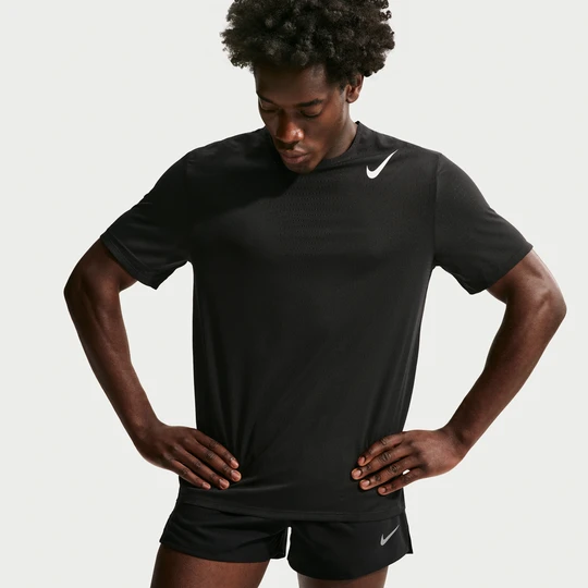 Zdjęcie produktu Męska koszulka z krótkim rękawem do biegania Dri-FIT ADV Nike AeroSwift - Czerń