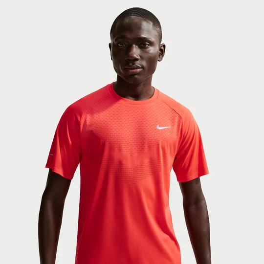 Zdjęcie produktu Męska koszulka z krótkim rękawem do biegania Dri-FIT ADV Nike Stride - Czerwony