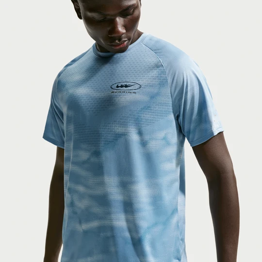 Zdjęcie produktu Męska koszulka z krótkim rękawem do biegania Dri-FIT ADV Nike Stride - Niebieski