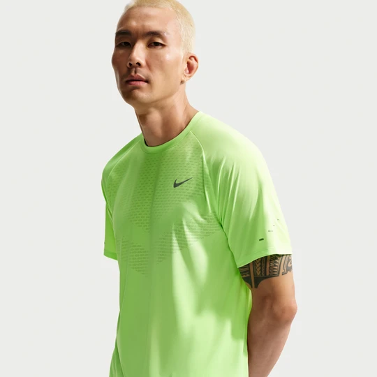 Zdjęcie produktu Męska koszulka z krótkim rękawem do biegania Dri-FIT ADV Nike Stride - Zieleń
