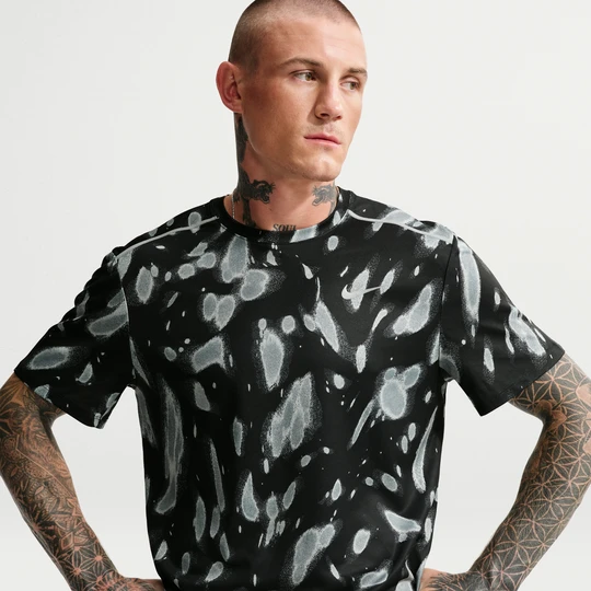 Zdjęcie produktu Męska koszulka z krótkim rękawem do biegania Nike Dri-FIT UV Miler - Czerń