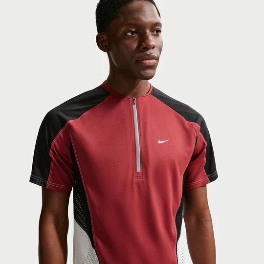 Zdjęcie produktu Męska koszulka z krótkim rękawem do biegania Nike Retro Dr-FIT - Czerwony