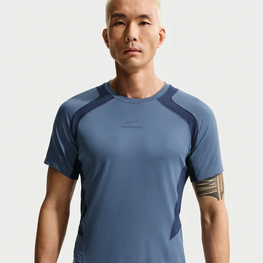 Zdjęcie produktu Męska koszulka z krótkim rękawem Dri-FIT ADV Nike Pro Training - Niebieski
