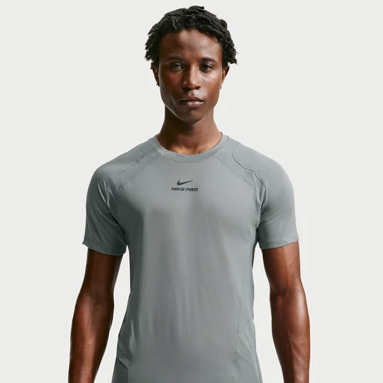 Zdjęcie produktu Męska koszulka z krótkim rękawem Dri-FIT ADV Nike Pro Training - Szary