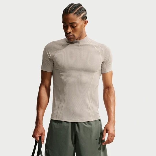 Zdjęcie produktu Męska koszulka z krótkim rękawem Dri-FIT ADV Nike Tech - Szary