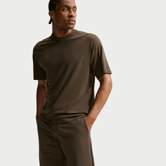 Zdjęcie produktu Męska koszulka z krótkim rękawem Dri-FIT Nike 24.7 ImpossiblySoft Light - Brązowy