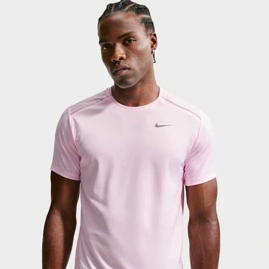 Zdjęcie produktu Męska koszulka z krótkim rękawem Dri-FIT Nike Miler - Różowy