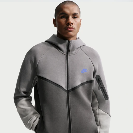 Zdjęcie produktu Męska kurtka z dzianiny z zamkiem na całej długości Windrunner Nike Tech - Czerń