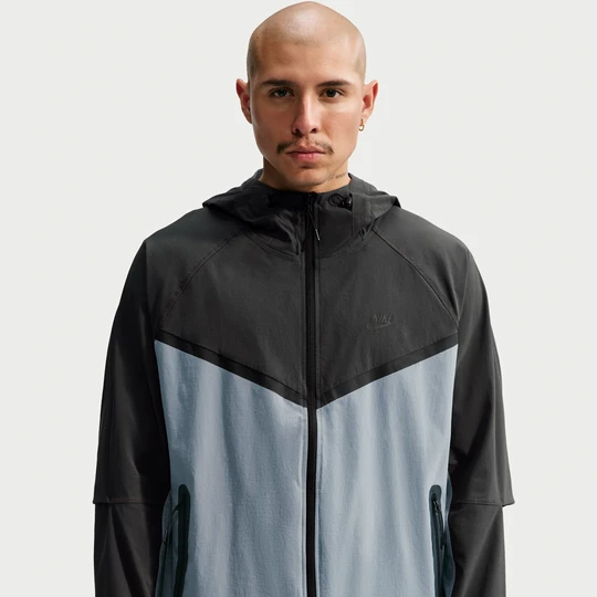 Zdjęcie produktu Męska kurtka z tkaniny Nike Tech - Szary