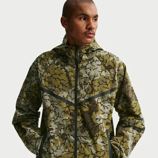 Zdjęcie produktu Męska kurtka z tkaniny z zamkiem na całej długości Windrunner Nike Tech - Brązowy