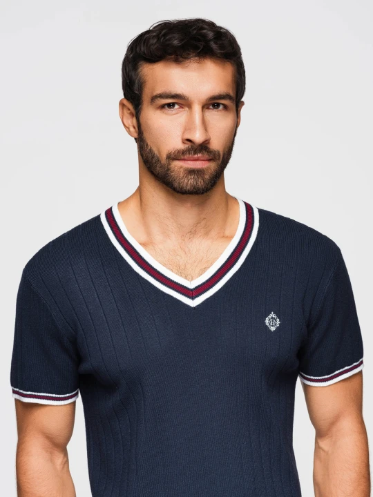 Zdjęcie produktu Męska wiskozowa koszulka z dekoltem w serek - granatowa V2 - Rozmiar: L Ombre Clothing