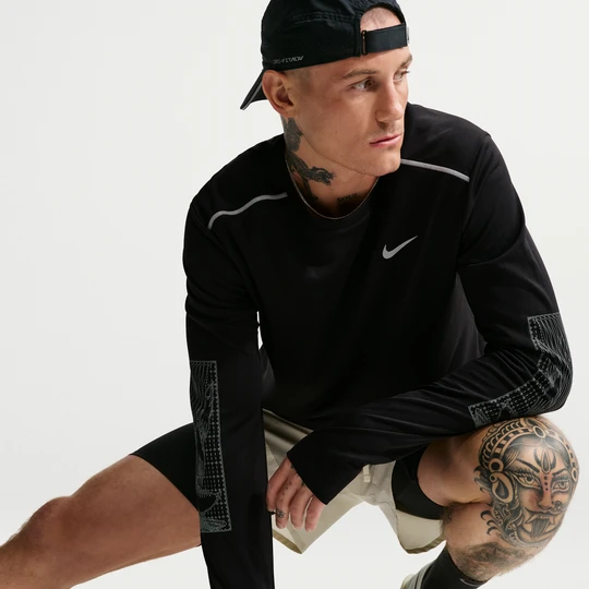 Zdjęcie produktu Męska zimowa koszulka z długim rękawem i ochroną przed promieniowaniem UV do biegania Dri-FIT Nike Miler - Czerń