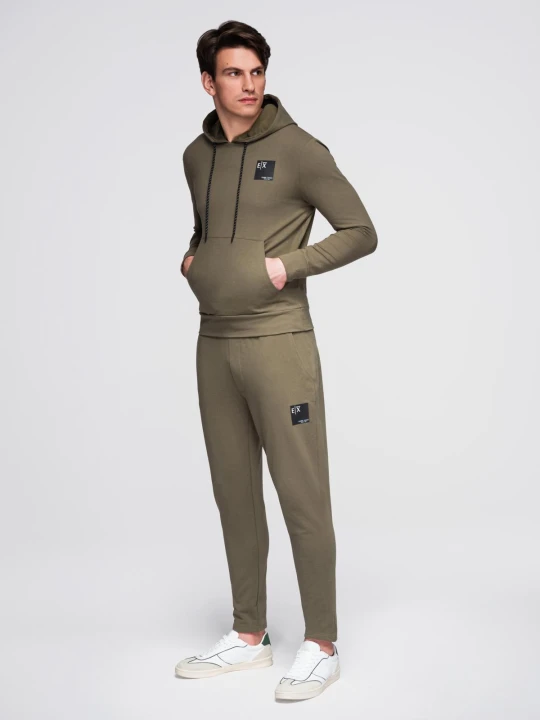 Zdjęcie produktu Męski komplet dresowy bluza z kapturem + spodnie dresowe - oliwkowy V4 - Rozmiar: XL Ombre Clothing