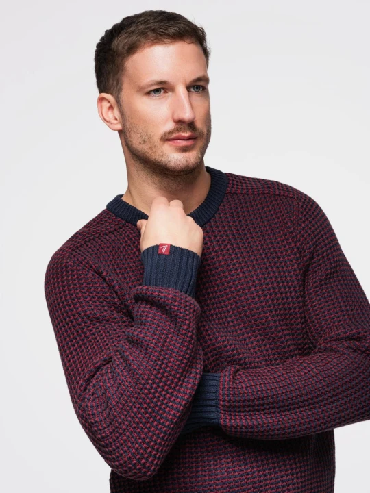 Zdjęcie produktu Męski sweter o kontrastowym splocie z okrągłym dekoltem – bordowy V1 - Rozmiar: M Ombre Clothing