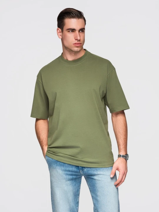 Zdjęcie produktu Męski t-shirt bawełniany LOOSE FIT z okrągłym dekoltem – ciemnooliwkowy V8 - Rozmiar: M Ombre Clothing ciemneoliwkowe