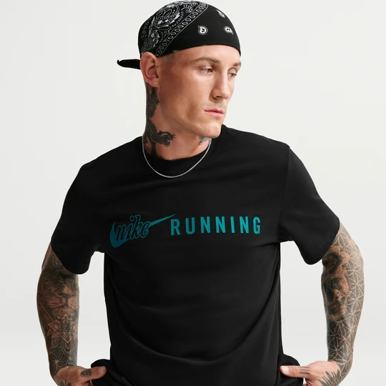Zdjęcie produktu Męski T-shirt do biegania Dri-FIT Nike - Czerń