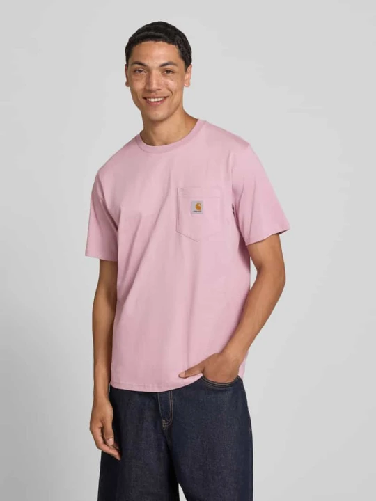 Zdjęcie produktu męski t-shirt o kroju regular fit z brustaszą Carhartt WIP Różowy