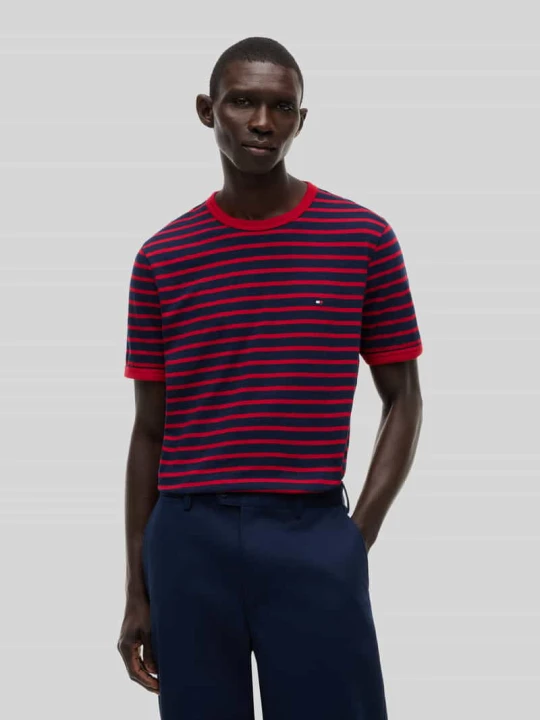 Zdjęcie produktu męski t-shirt o kroju regular fit z czystej bawełny Tommy Hilfiger Czerwony