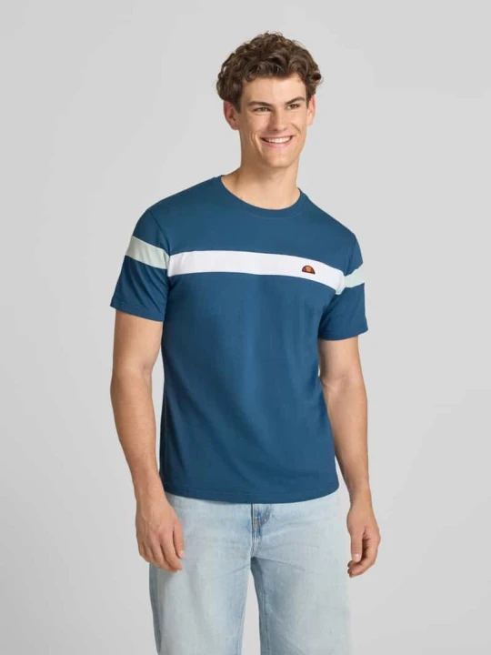 Zdjęcie produktu męski t-shirt o kroju regular fit z detalem z logo model 'Caserio' Ellesse Błękitny