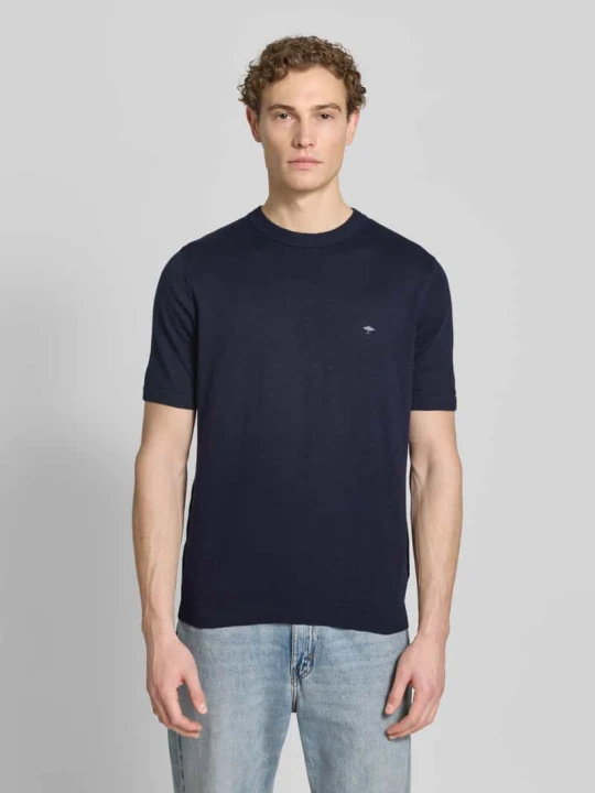 Zdjęcie produktu męski t-shirt o kroju regular fit z mieszanką lnu i bawełny w imitacji dzianiny FYNCH-HATTON Granatowy