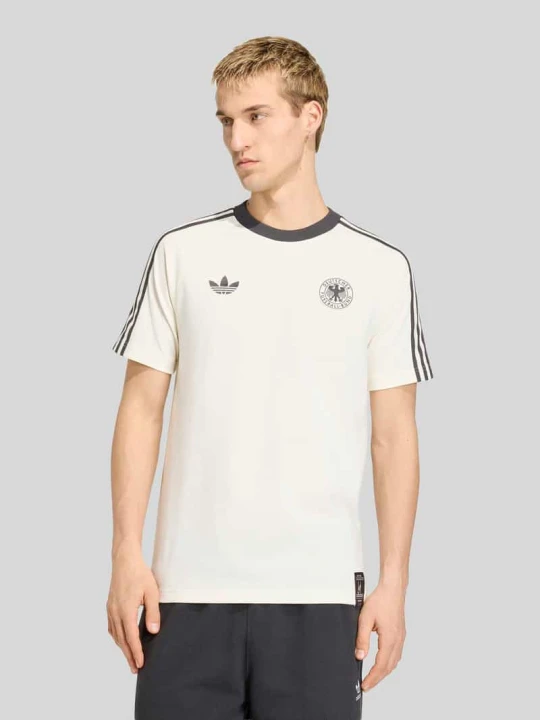 Zdjęcie produktu męski t-shirt o kroju regular fit z mieszanki bawełny z aplikacją dfb adidas Originals Złamany biały