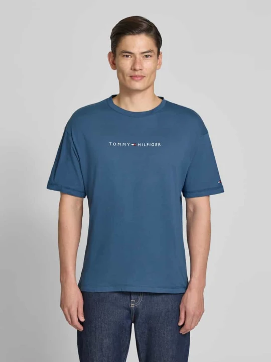 Zdjęcie produktu męski t-shirt o kroju regular fit z napisem z logo z czystej bawełny Tommy Hilfiger Ciemnoniebieski