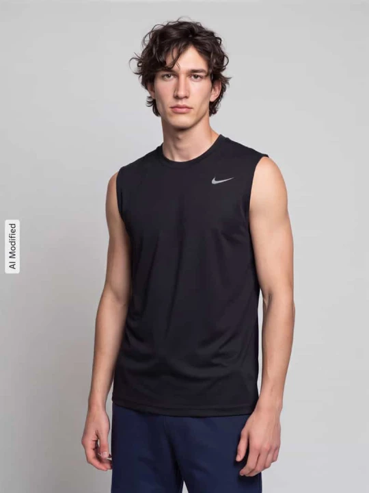 Zdjęcie produktu męski t-shirt w kroju regular fit z nadrukiem z logo Nike Czarny