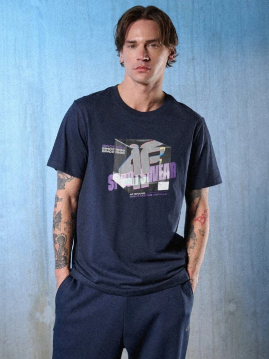 Zdjęcie produktu Męski t-shirt z nadrukiem 4F 4FRSS26TTSHM3657 - granatowy