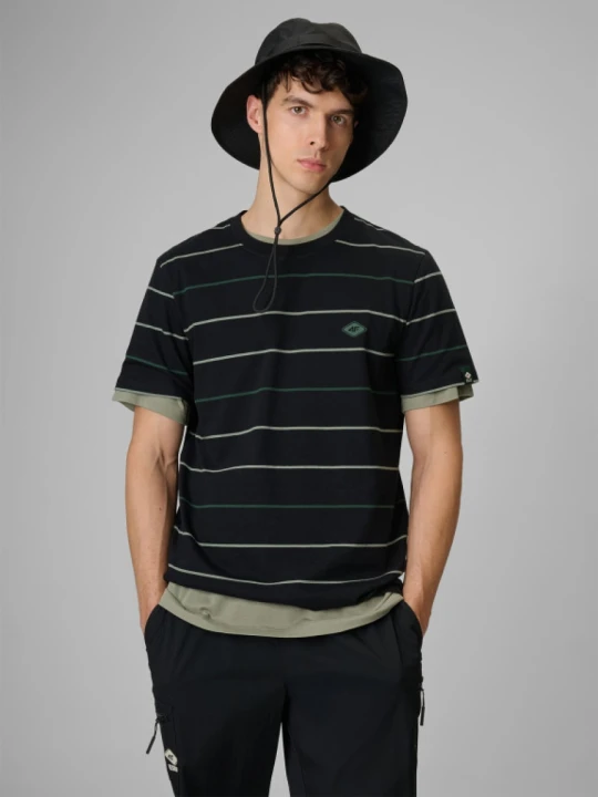 Zdjęcie produktu Męski t-shirt z nadrukiem 4F 4FRSS26TTSHM3812 - czarny