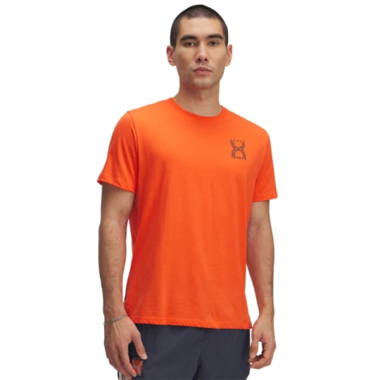 Zdjęcie produktu Męski t-shirt z nadrukiem Under Armour UA Run 96 - pomarańczowy