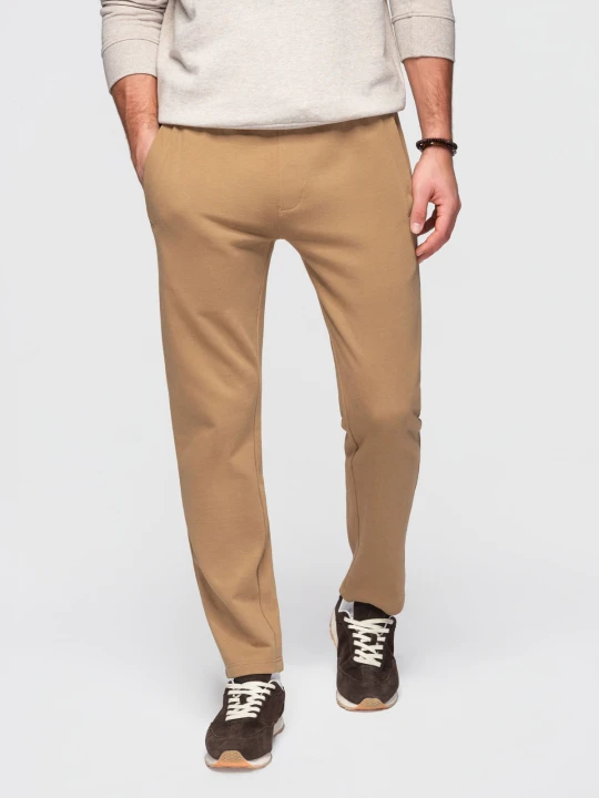 Zdjęcie produktu Męskie bawełniane spodnie dresowe BASIC z nogawką bez ściągacza - brązowe V2 Ombre Clothing
