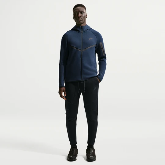 Zdjęcie produktu Męskie dzianinowe joggery Nike Tech - Czerń